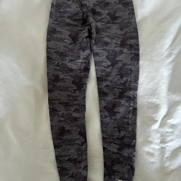 Gymshark Purple Camo Seamless legging - Picture 5 of 5